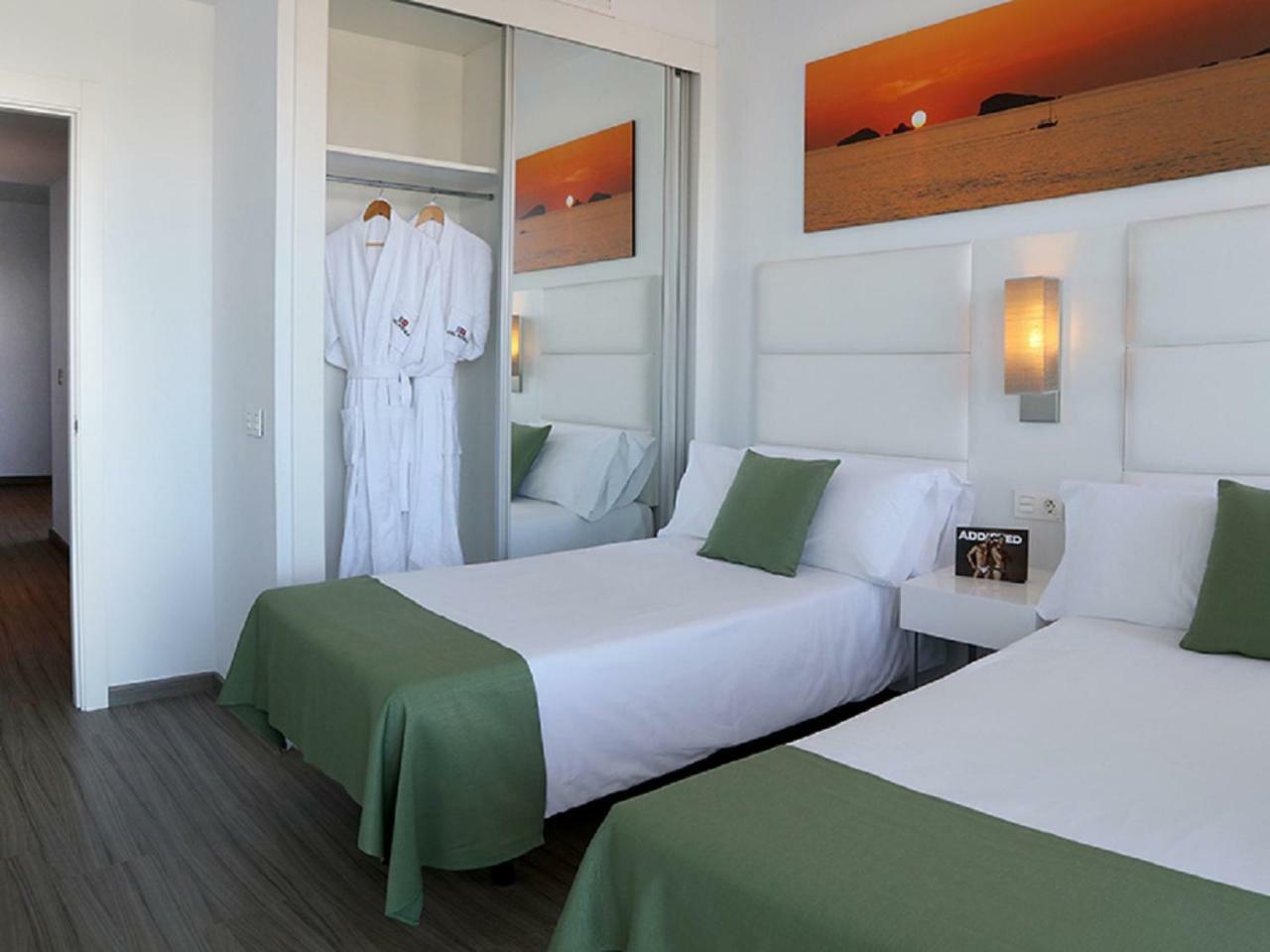 Suite Deluxe con vistas parciales al mar